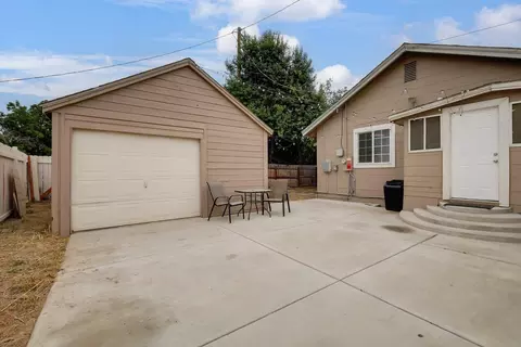 Exterior - 5829 Garden Ave, Olivehurst, CA 95961 photo 5 of 8