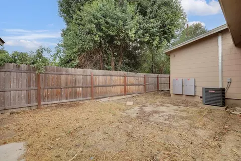 Exterior - 5829 Garden Ave, Olivehurst, CA 95961 photo 8 of 8