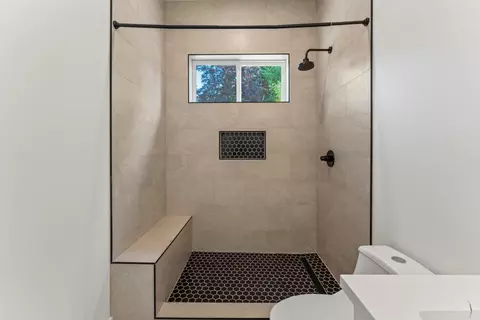 Bath - 9017 Phoenix Ave, Fair Oaks, CA 95628 photo 3 of 9