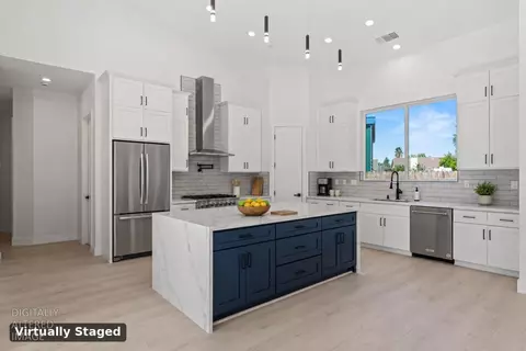 Kitchen - 9017 Phoenix Ave, Fair Oaks, CA 95628 photo 2 of 8