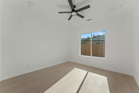 Bedroom - 9017 Phoenix Ave, Fair Oaks, CA 95628 photo 3 of 8