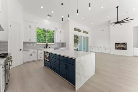 Kitchen - 9017 Phoenix Ave, Fair Oaks, CA 95628 photo 8 of 8