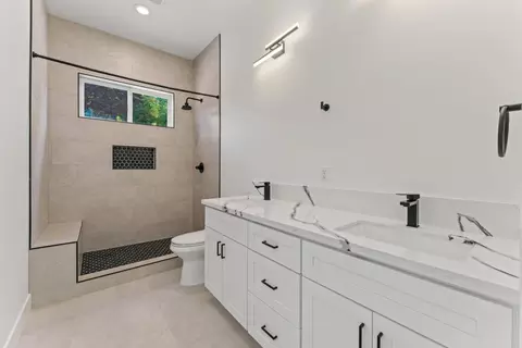 Bath - 9017 Phoenix Ave, Fair Oaks, CA 95628 photo 1 of 9