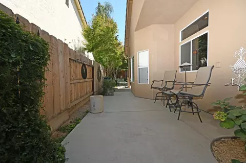 Exterior - 2680 Hogan Dr, Turlock, CA 95382 photo 9 of 10