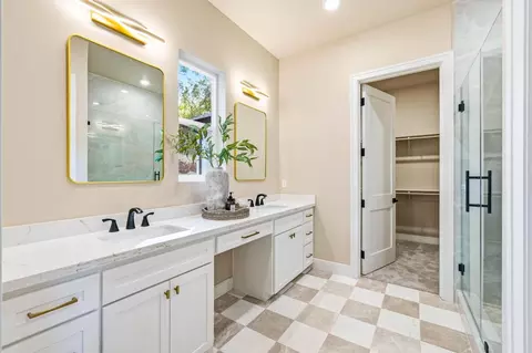 Bath - 3284 Oxford Rd, Cameron Park, CA 95682 photo 3 of 6