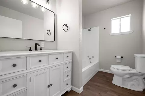 Bath - 6311 8th St, Riverbank, CA 95367 photo 1 of 1