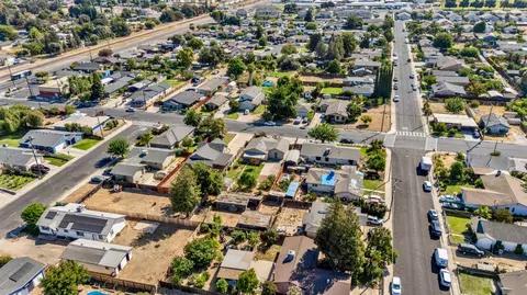 View/Area - 6311 8th St, Riverbank, CA 95367 photo 4 of 7