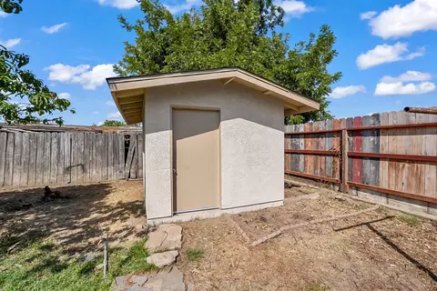 Exterior - 6311 8th St, Riverbank, CA 95367 photo 4 of 6