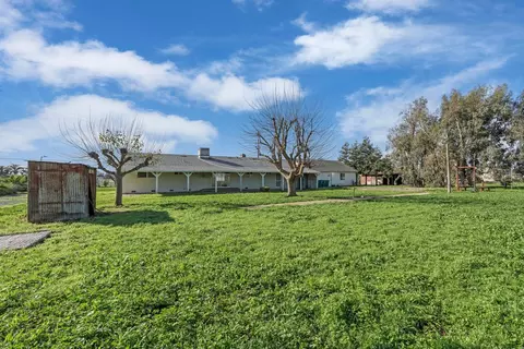 Exterior - 13393 E Jahant Rd, Acampo, CA 95220 photo 12 of 16