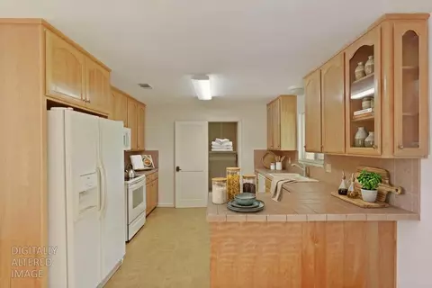 Kitchen - 13393 E Jahant Rd, Acampo, CA 95220 photo 3 of 6