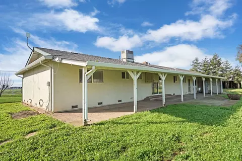 Exterior - 13393 E Jahant Rd, Acampo, CA 95220 photo 3 of 16
