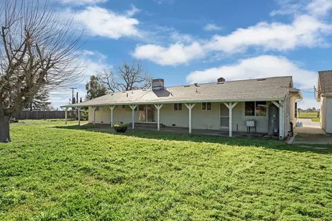 Exterior - 13393 E Jahant Rd, Acampo, CA 95220 photo 8 of 16