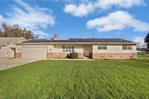 Exterior - 13393 E Jahant Rd, Acampo, CA 95220 photo 2 of 16