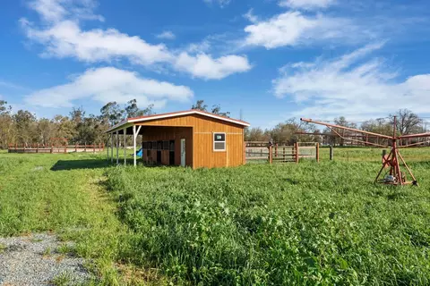 Exterior - 13393 E Jahant Rd, Acampo, CA 95220 photo 13 of 16