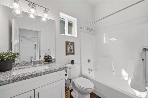Bath - 112 Shadow Wood Pl, Colfax, CA 95713 photo 2 of 2