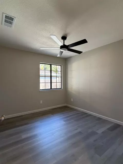Bedroom - 932 Arambel Dr, Patterson, CA 95363 photo 3 of 4