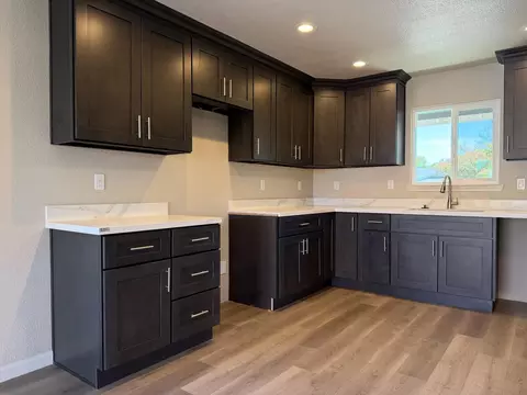 Kitchen - 932 Arambel Dr, Patterson, CA 95363 photo 2 of 5