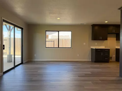 Living - 932 Arambel Dr, Patterson, CA 95363 photo 2 of 6