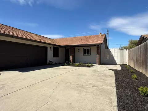Exterior - 932 Arambel Dr, Patterson, CA 95363 photo 3 of 8