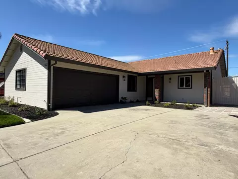 Exterior - 932 Arambel Dr, Patterson, CA 95363 photo 2 of 8