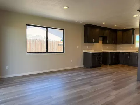 Living - 932 Arambel Dr, Patterson, CA 95363 photo 1 of 6