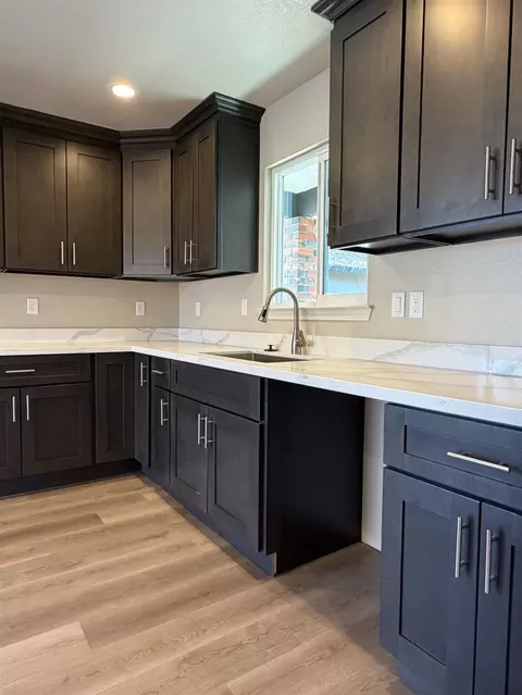 Kitchen - 932 Arambel Dr, Patterson, CA 95363 photo 5 of 5