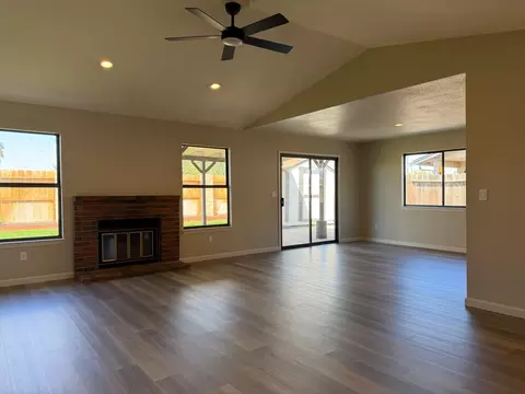 Living - 932 Arambel Dr, Patterson, CA 95363 photo 3 of 6