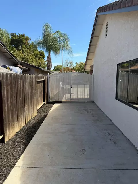 Exterior - 932 Arambel Dr, Patterson, CA 95363 photo 4 of 8