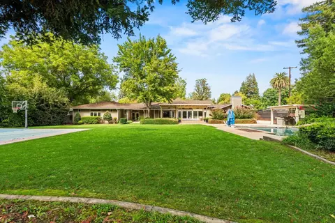 Exterior - 5508 Susan Way, Carmichael, CA 95608 photo 10 of 14