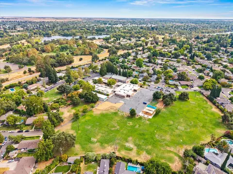 View/Area - 5508 Susan Way, Carmichael, CA 95608 photo 8 of 13