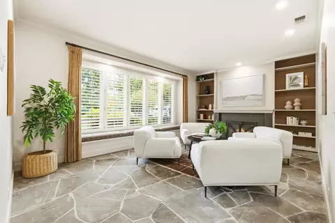 Living - 5508 Susan Way, Carmichael, CA 95608 photo 2 of 7
