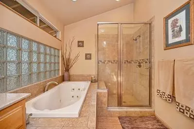 Bath - 5301 Overland Way, Placerville, CA 95667 photo 4 of 6