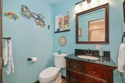 Bath - 5301 Overland Way, Placerville, CA 95667 photo 1 of 6