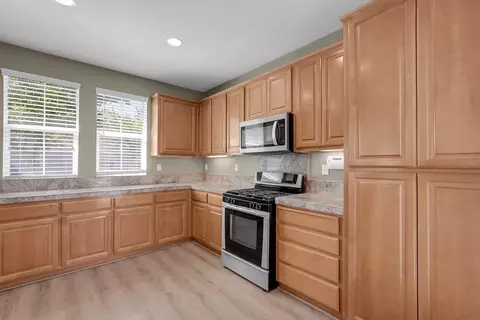 Kitchen - 9327 Vintner Cir, Patterson, CA 95363 photo 2 of 2