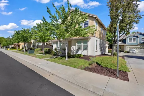 Exterior - 9327 Vintner Cir, Patterson, CA 95363 photo 2 of 5