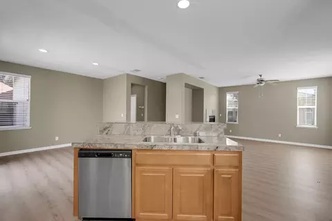 Living - 9327 Vintner Cir, Patterson, CA 95363 photo 1 of 8