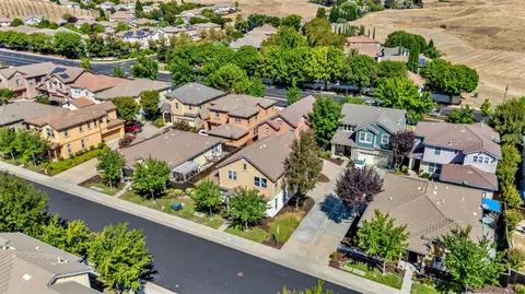 View/Area - 9327 Vintner Cir, Patterson, CA 95363 photo 5 of 7