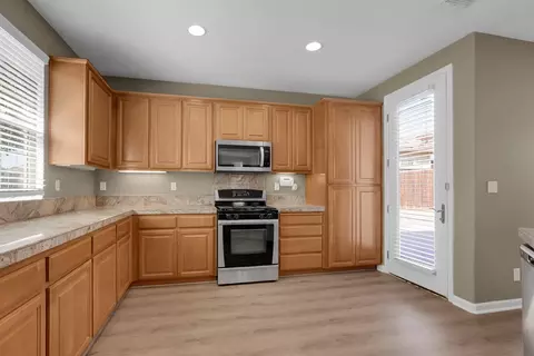 Kitchen - 9327 Vintner Cir, Patterson, CA 95363 photo 1 of 2