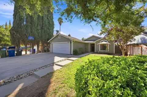 Exterior - 2032 Boise Ave, Modesto, CA 95358 photo 4 of 7