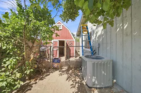 Exterior - 2032 Boise Ave, Modesto, CA 95358 photo 7 of 7