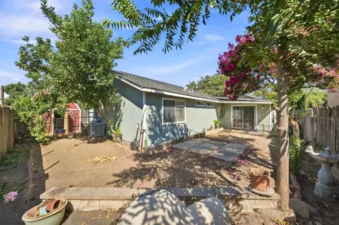 Exterior - 2032 Boise Ave, Modesto, CA 95358 photo 6 of 7