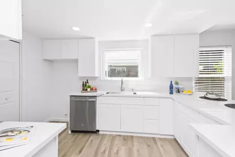 Kitchen - 3609 Brookline St, Modesto, CA 95356 photo 4 of 7