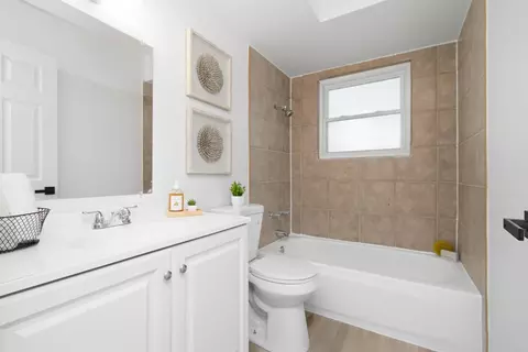 Bath - 3609 Brookline St, Modesto, CA 95356 photo 1 of 2