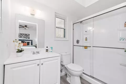 Bath - 3609 Brookline St, Modesto, CA 95356 photo 2 of 2