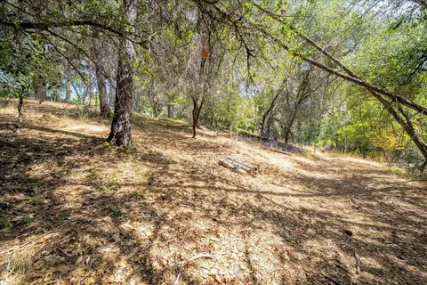 Exterior - 2370 Meadow Ln, Placerville, CA 95667 photo 25 of 33