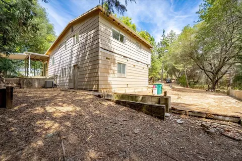Exterior - 2370 Meadow Ln, Placerville, CA 95667 photo 15 of 33