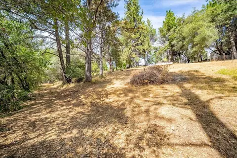 Exterior - 2370 Meadow Ln, Placerville, CA 95667 photo 24 of 33