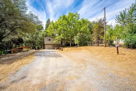 Exterior - 2370 Meadow Ln, Placerville, CA 95667 photo 4 of 33
