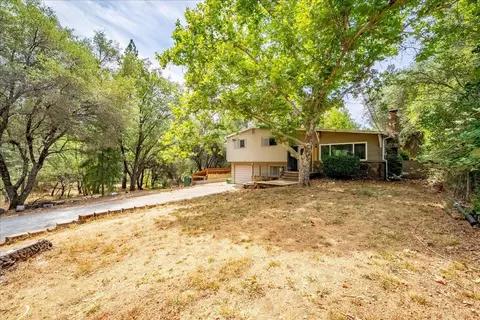 Exterior - 2370 Meadow Ln, Placerville, CA 95667 photo 5 of 33