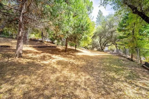 Exterior - 2370 Meadow Ln, Placerville, CA 95667 photo 22 of 33